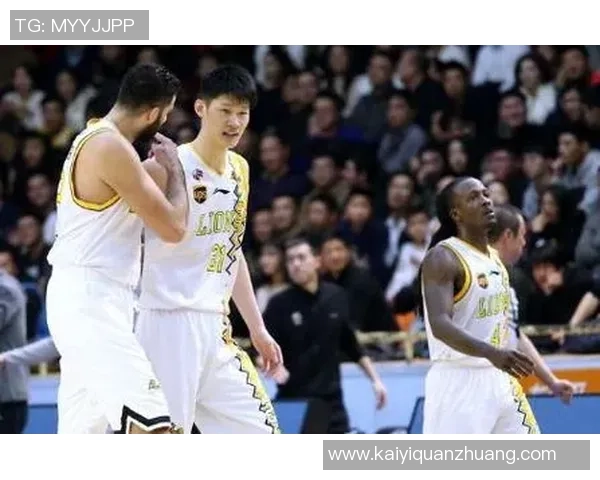 武汉排球队以69分领跑大师赛积分榜展现强劲实力 武汉排球队以69分领跑大师赛积分榜展现强劲实力