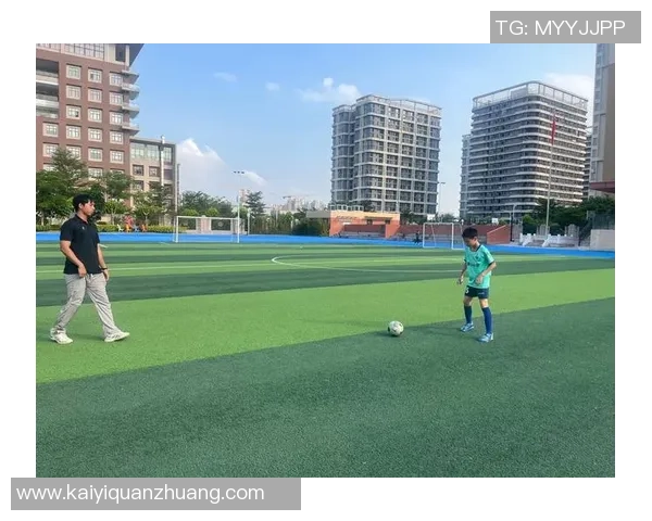 足球明星与队友孩子的友谊与成长故事分享